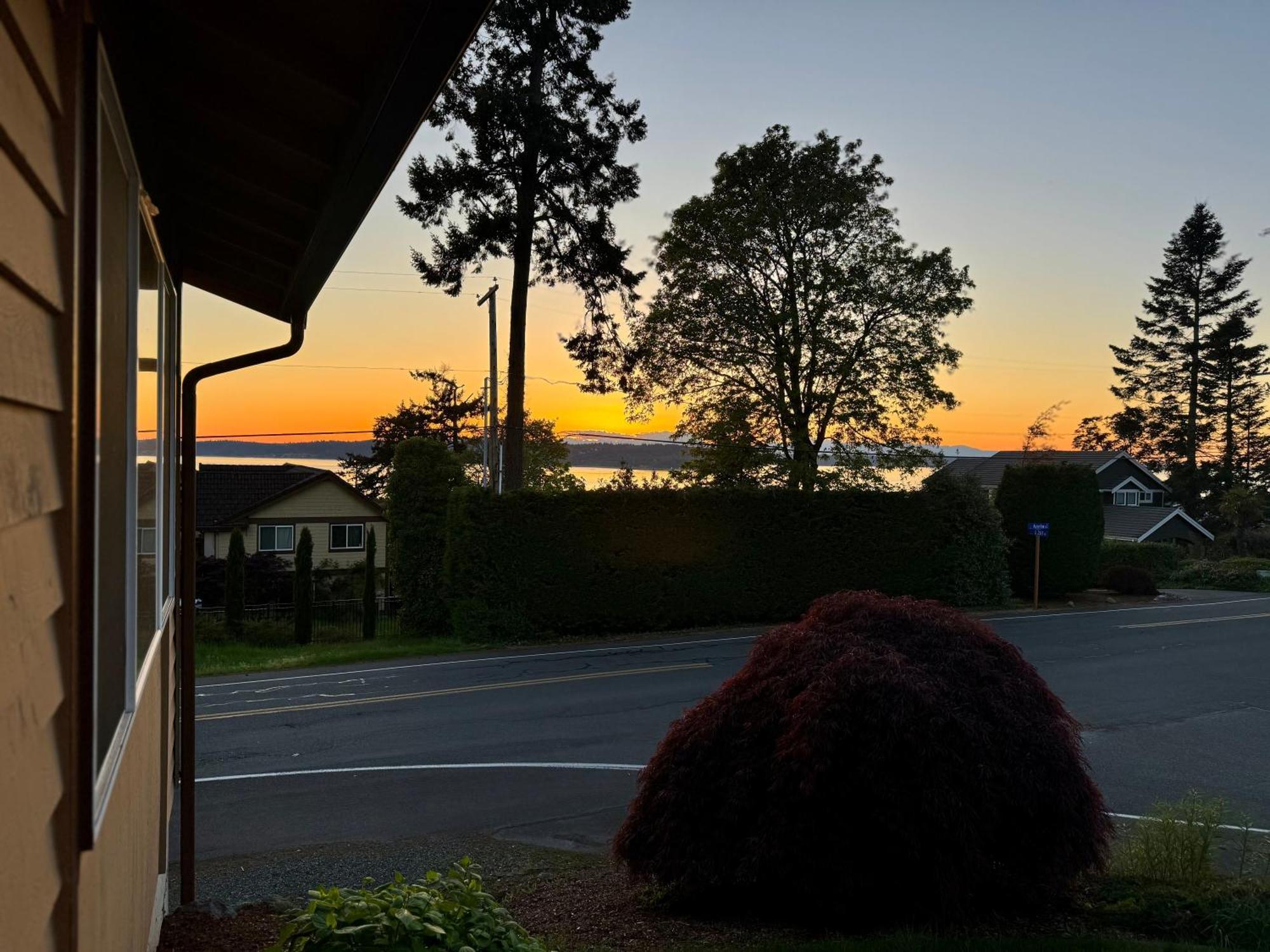 Besa Homestay Near Beach And Seatac Airport - Shared Bathroom With Max 2 Guests Des Moines Buitenkant foto